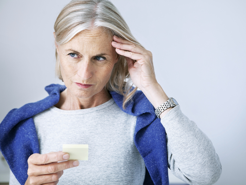 old lady with memory problems image